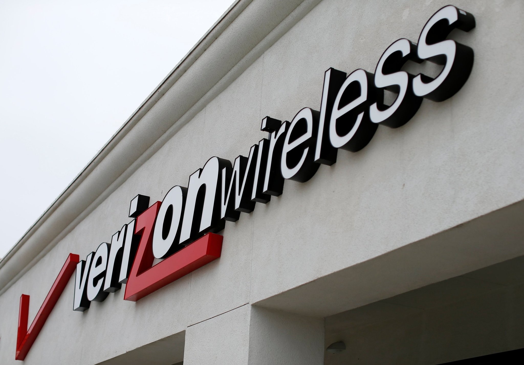 Verizon Never 'Seriously Considered' Move Into Canada, Chief Says The