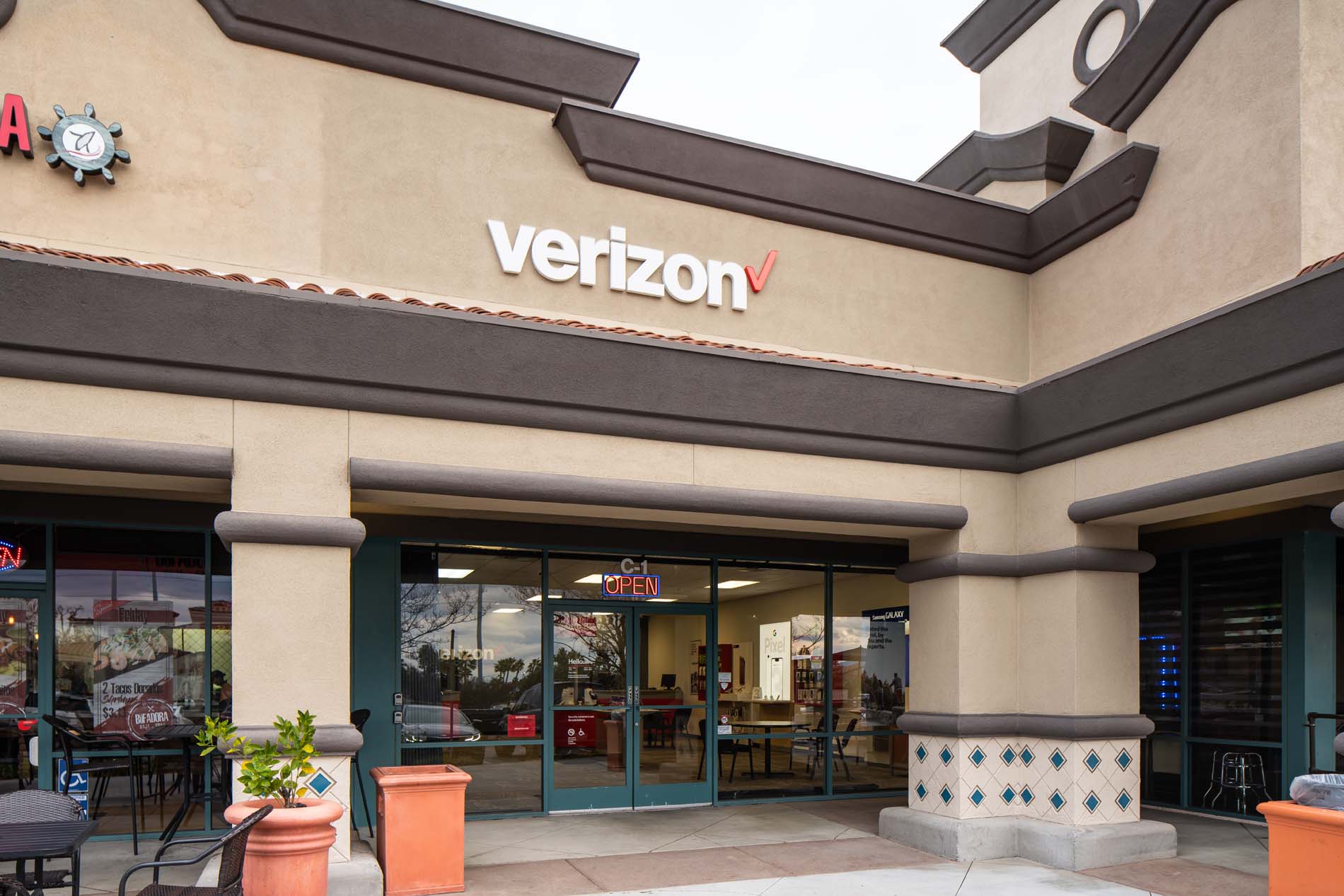Verizon Wireless Mission Grove Shopping Center